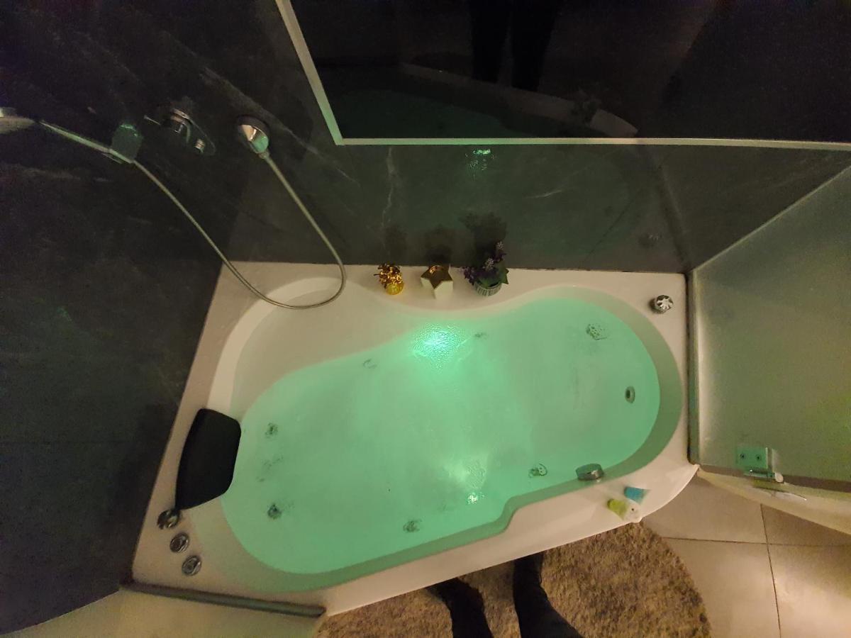 אילבן Eleven Spa Suites エルサレム エクステリア 写真